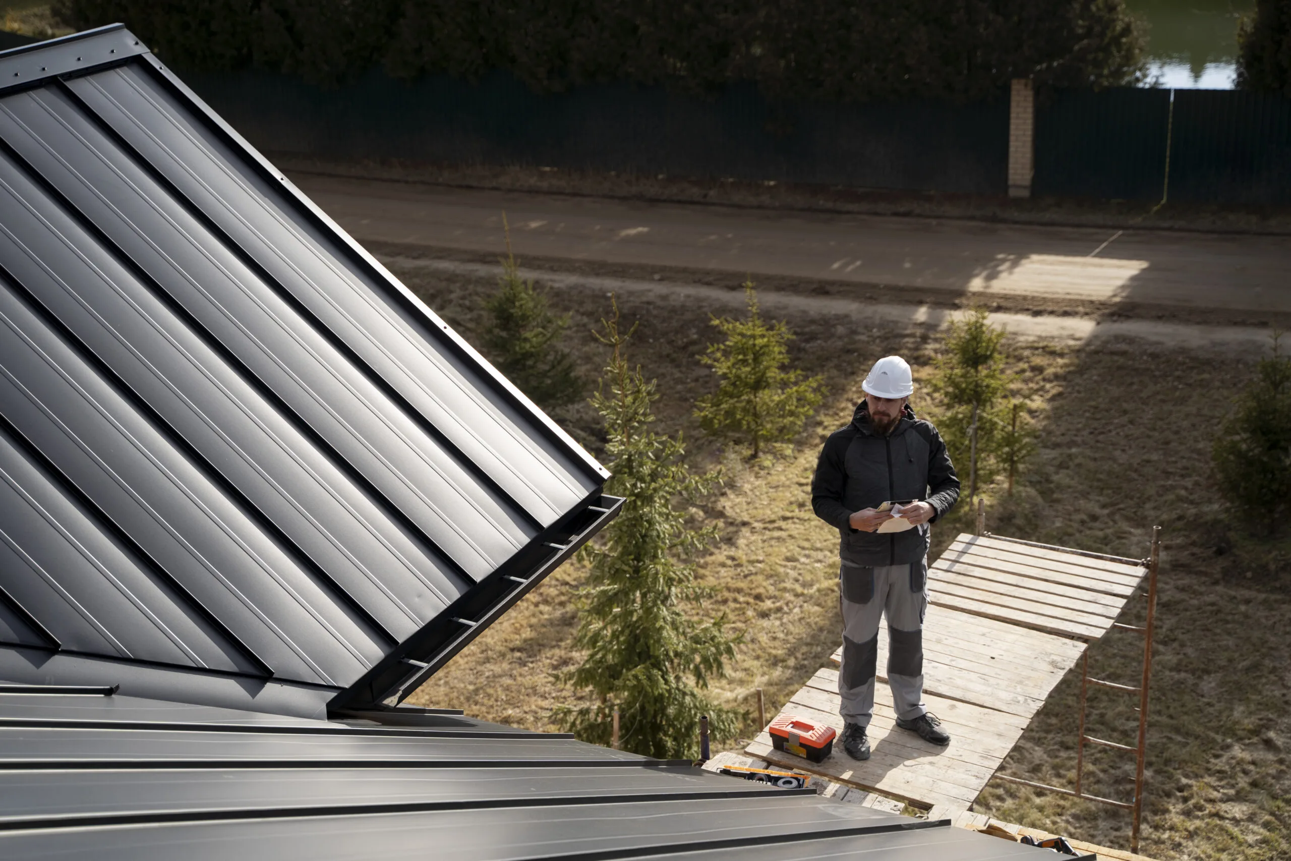 Read more about the article Roof inspection checklist: Commercial & residential